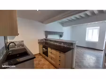 à louer – bel appartement t3 rénové de 63 m² à toulon sur arroux