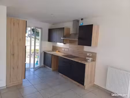 maison a loué 3 chambre