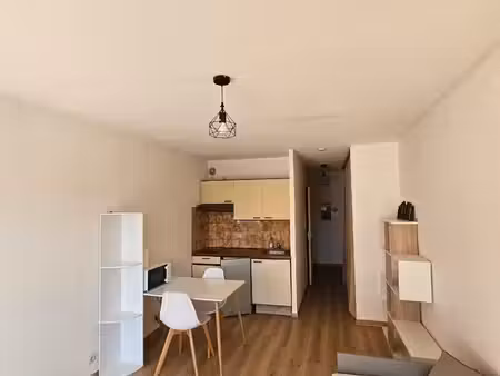 studio meublé 26m2- béziers