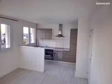 appartement 3 chambres prés du stade  vue mer