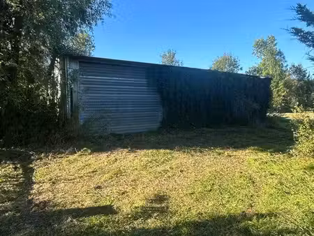 a louer - hangar de 80m2 sur terrain de loisir de 3600m2