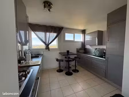 location t3 meublé balcon