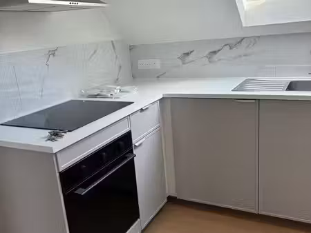 appartement dans combles entièrement rénové