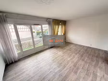 appartement 3 chambres + parking + cave