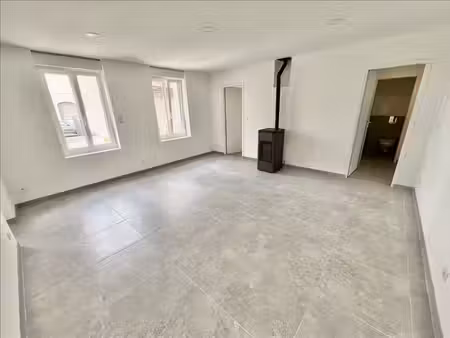 maison - 77 m2 - 4 pièces - non meublé