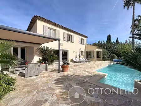 maison roquebrune sur argens 5 pièces 140 m2 sur 1300 m2 de terrain avec piscine et garage