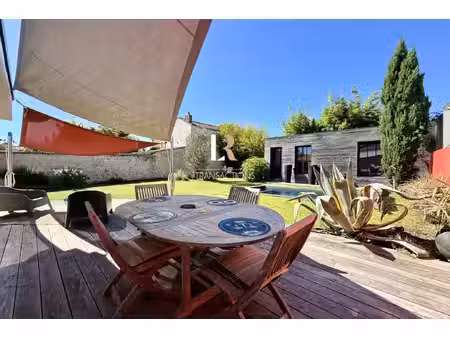 maison de luxe à vendre à la rochelle