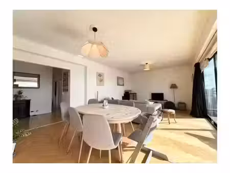 appartement à louer à avenue de la charmille 22 woluwe-saint-lambert (vbe83624)