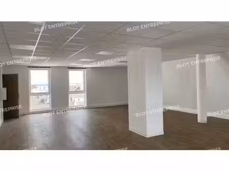location bureaux saint nazaire 44600 360m²