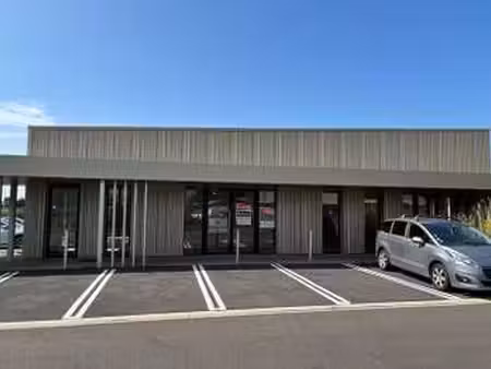 vente bureaux et commerces aux sables-d'olonne (85100) : à vendre / 277m² les sables-d'olo