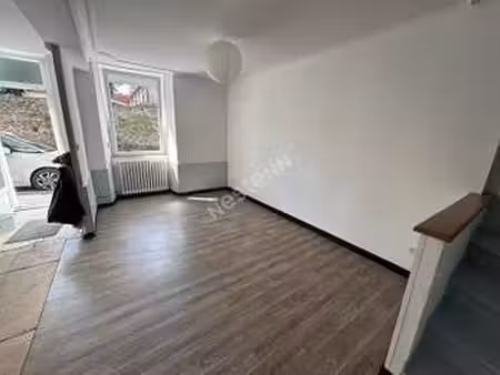 location maison à vihiers (49310) : à louer / 72m² vihiers