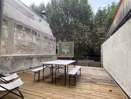 arles centre ville - maison de ville de 134 m2 rénovée avec terrasse