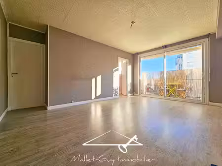 appartement t4 avec balcon secteur ouest
