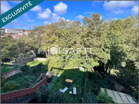 appartement lumineux  balcon et face aux remparts