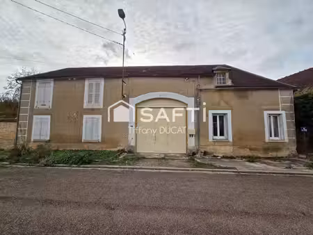 corps de ferme à rénover avec grange et potentiel d’agrandissement