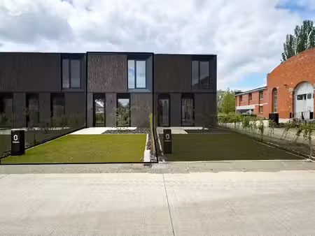 energiezuinige skilpodwoning met 3 slaapkamers nabij natuurgebied de kevie in tongeren