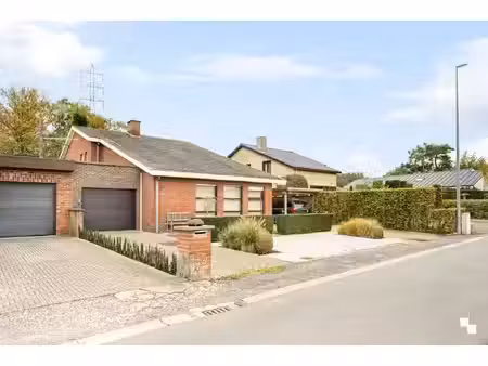 ruime halfopen bebouwing op een prachtig perceel nabij wallemote-wolvenhof