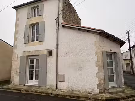 maison 4 pièces 82 m² à louer surgères 17700 ? | era immobilier