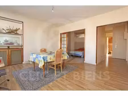 appartement de luxe 2 chambres en vente à versailles  france
