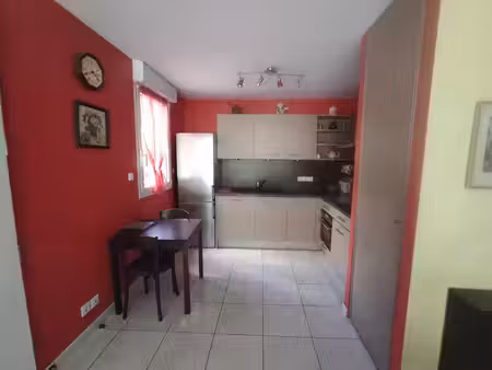 location appartement 3 pièces 71m² millau 12100