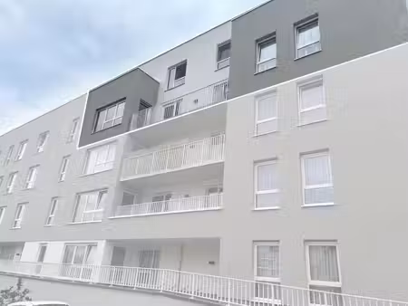 appartement te koop in zellik met 2 slaapkamers