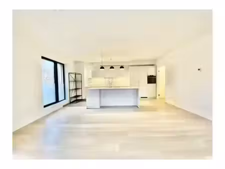 appartement à louer à clos amanda stassart 12 woluwe-saint-lambert (vbe83683)