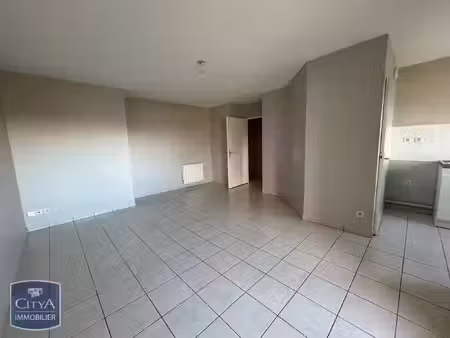 appartement à louer 2 pièces 47.2 m² - falaise (14) - 505€