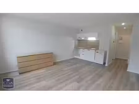 appartement à louer 1 pièce 29.75 m² - lille (59) - 705€