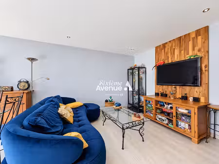 a vendre - grasse - appartement 3 pièces 65m² - vue mer - cave + box fermé
