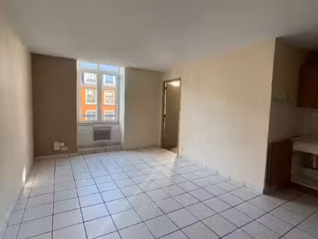 location appartement 3 pièces 60m2 pau 64000 - 585 € - surface privée