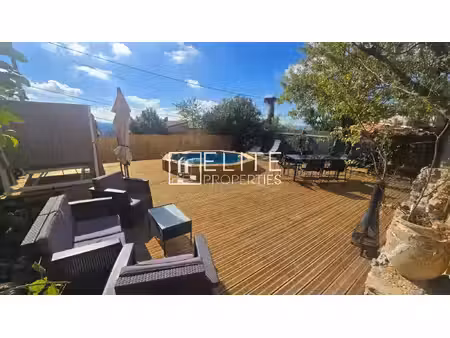 maison de village 110 m² + jardin 260 m² piscine vue mer