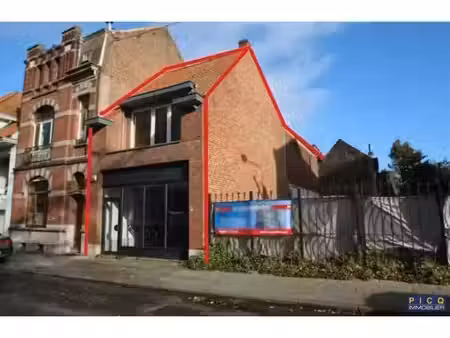 surface commerciale à vendre de 390 m² à tournai (vbe83528)