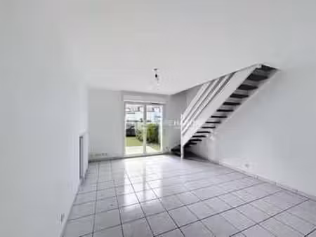location appartement 4 pièces à quimper (29000) : à louer 4 pièces / 74m² quimper