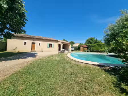 en exclusivité  à regusse  villa de plain-pied avec piscine