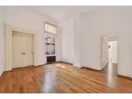 location locaux professionnels 196 m² à paris 1er (75001)  8 818 €
