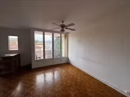 location appartement 1 pièces 35m2 cassis 13260 - 685 € - surface privée