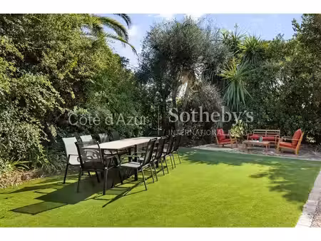 mougins  appartement duplex rénové avec jardin privatif et garag