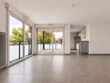 balma t3 de 68 m² avec balcon et 2 parkings