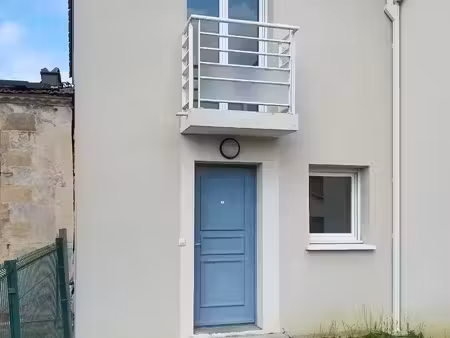 maison t3 + jardin dans le centre-ville de lesparre-médoc !