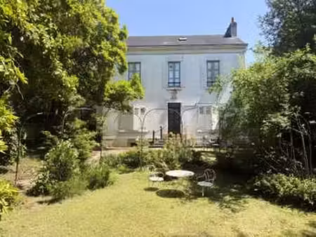 vente maison à nantes (44000) : à vendre / 230m² nantes