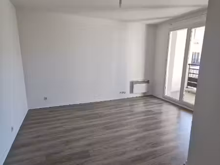 location appartement 2 pièces  36.05m²  cergy