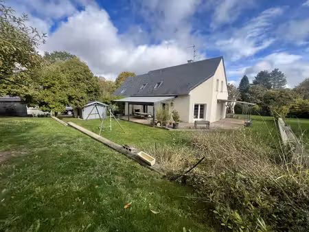 maison familiale 175 m2 avec dépendance garages terrain 1500 m2