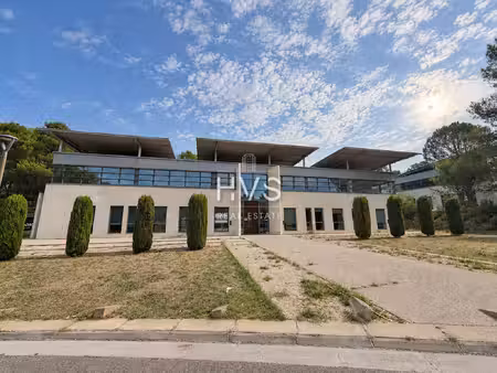 location local professionnel 156m² aix en provence 13290