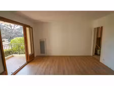 location appartement 2 pièces 50m² st cyr sur mer 83270
