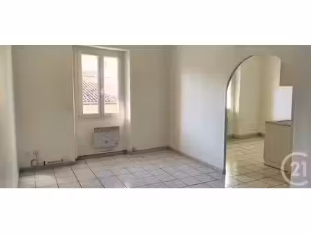 location appartement 3 pièces 65.17 m² à trets (13530)  759 €