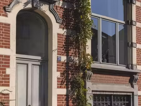 belle maison de maître avec joli jardin au cœur de vilvorde