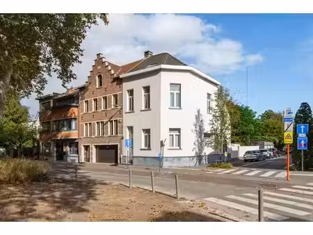 spacieuse maison semi-mitoyenne avec trois chambres et garage à vendre à vilvoorde