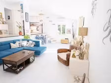 vente maison bord de mer à hyères (83400) : à vendre bord de mer / 106m² hyères