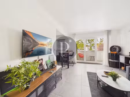 superbe appartement 2 pièces de50 m² avec balcon  box et cave – entièrement rénové