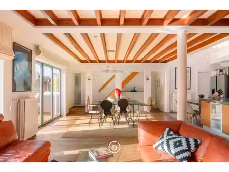 spacieux appartement en duplex avec vue sur la pêche.